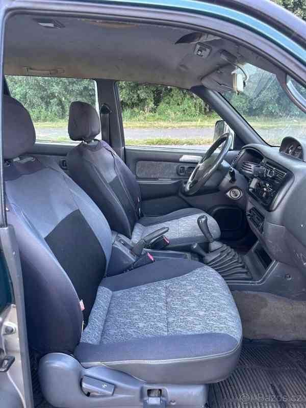 Mitsubishi L200 2,5 - foto 14