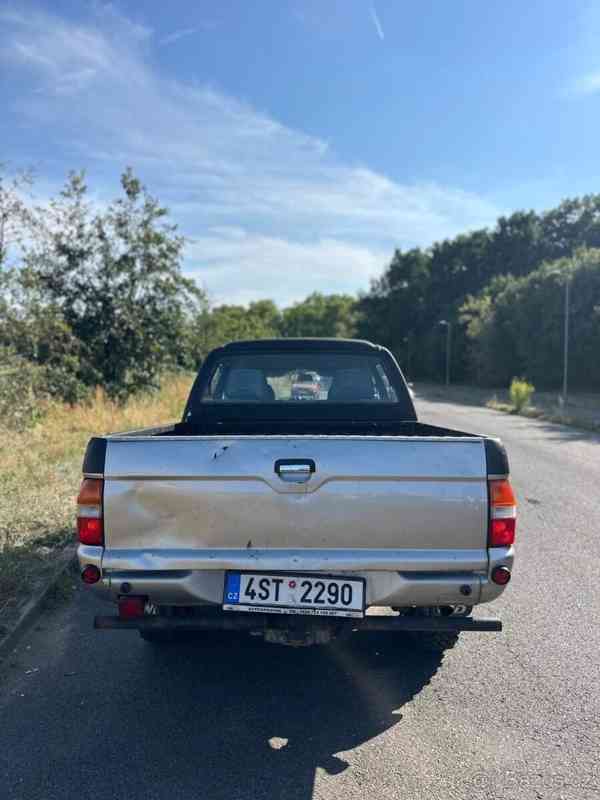 Mitsubishi L200 2,5 - foto 10
