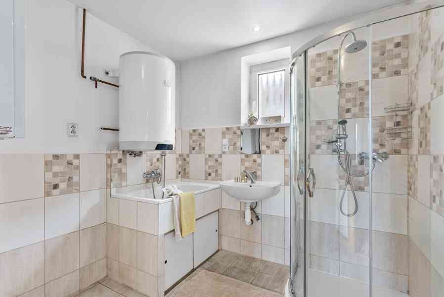 Prodej útulného domu 3+kk se zahrádkou, pergola, Libáň - foto 21