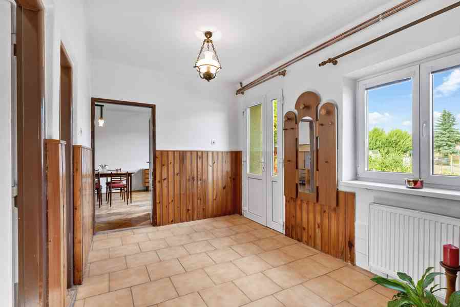 Prodej útulného domu 3+kk se zahrádkou, pergola, Libáň - foto 19