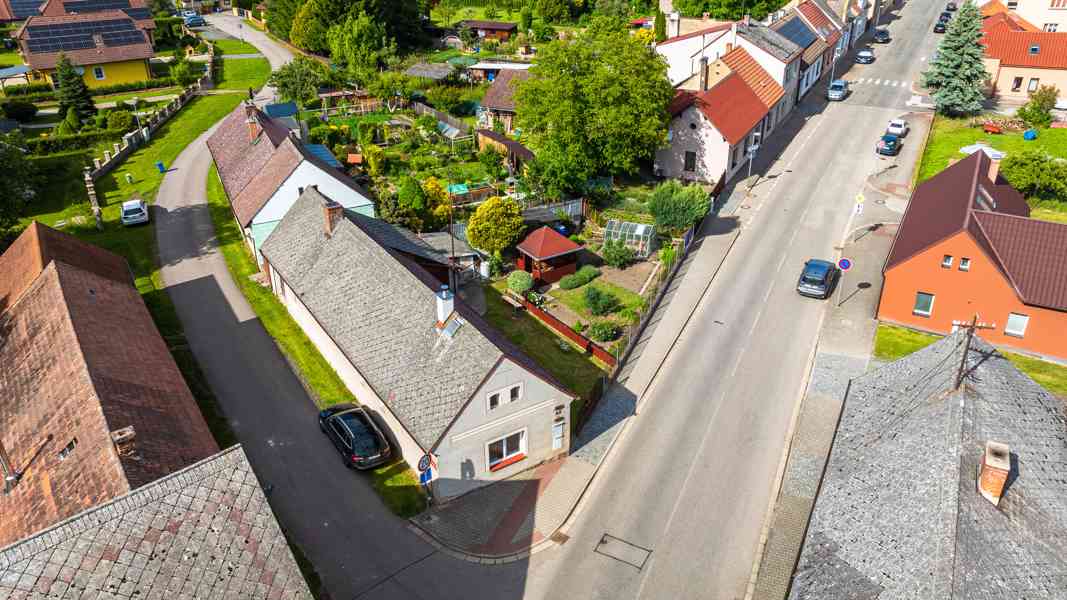 Prodej útulného domu 3+kk se zahrádkou, pergola, Libáň - foto 3