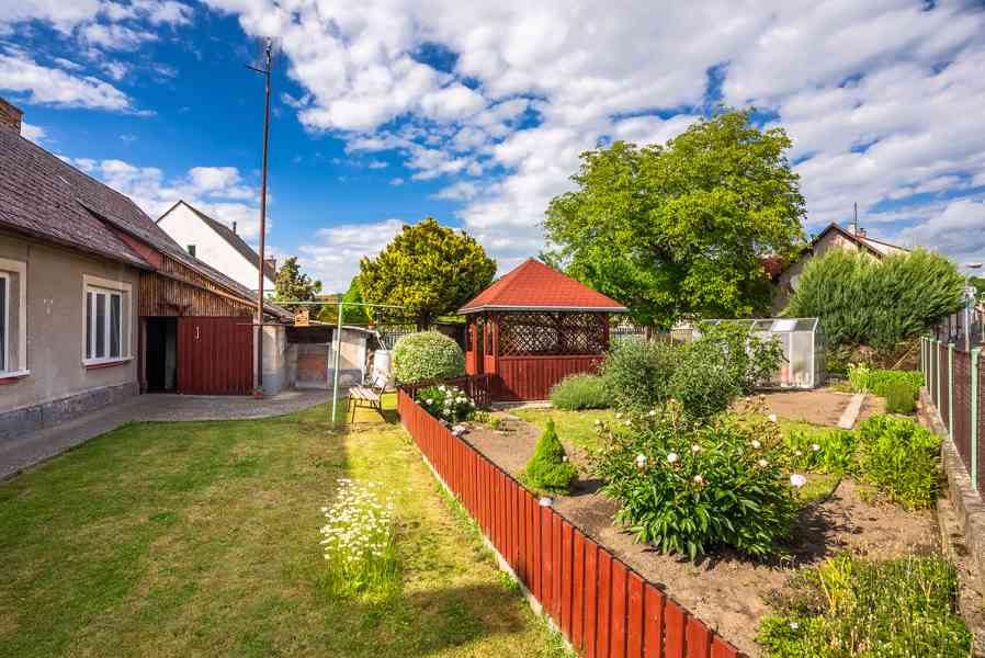 Prodej útulného domu 3+kk se zahrádkou, pergola, Libáň - foto 7