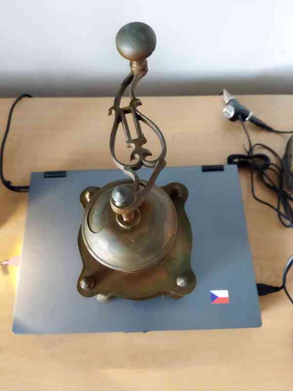 pěkný mosazný mlýnek, kol. r. 1900 - foto 4