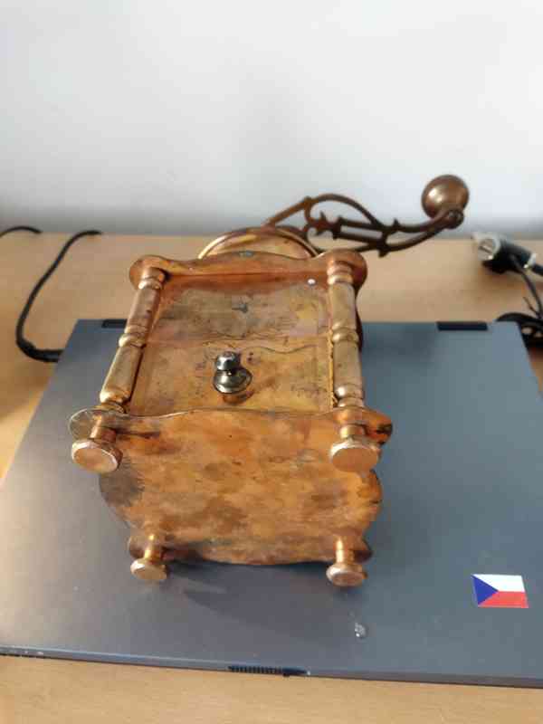 pěkný mosazný mlýnek, kol. r. 1900 - foto 5