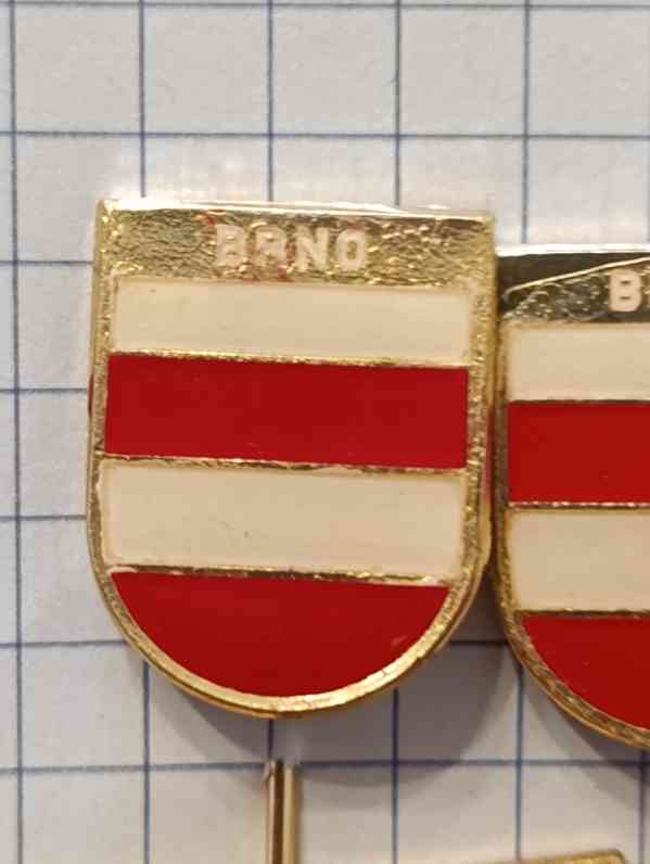 Retro odznaky heraldické znaky českých a slovenských měst - foto 2