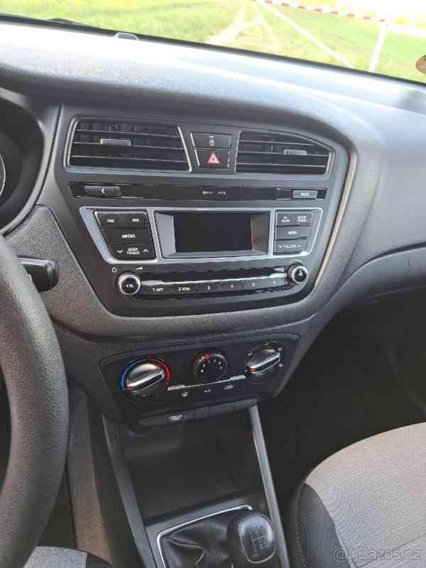 Hyundai i20 1,2   2016, 63 800 km, po STK - foto 6