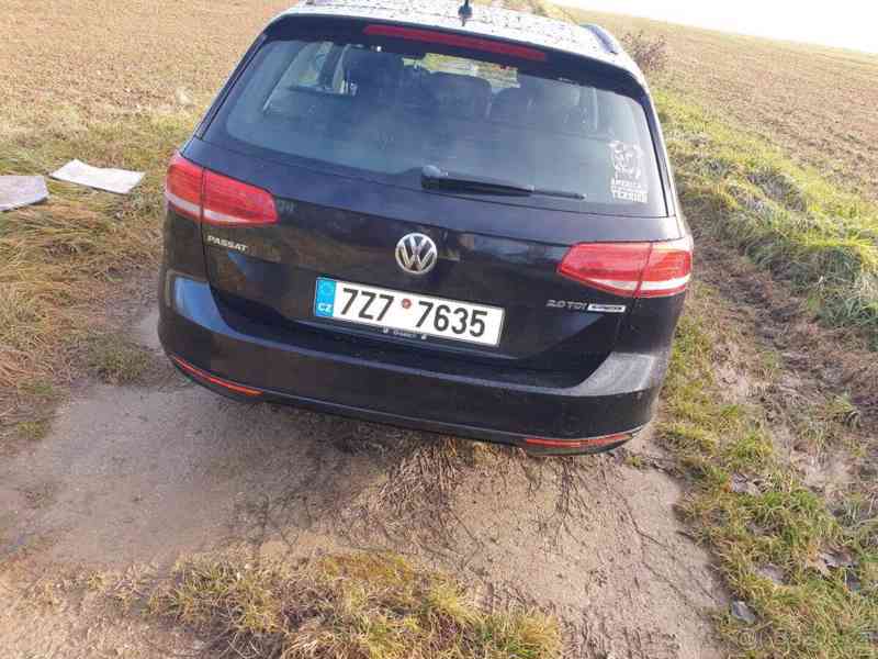 Volkswagen Passat 2,0   B7 - foto 4