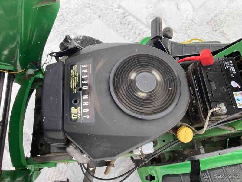 Zahradní traktor John Deere - foto 7