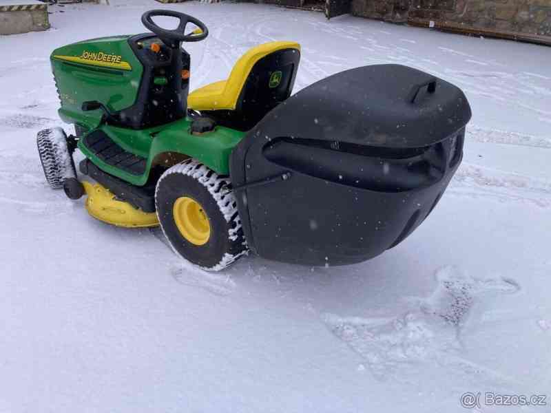 Zahradní traktor John Deere - foto 4
