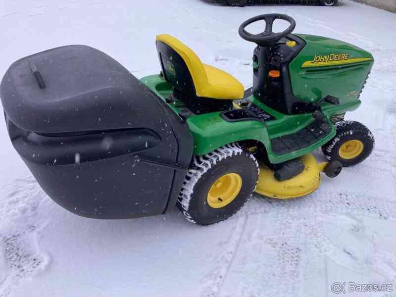 Zahradní traktor John Deere - foto 6
