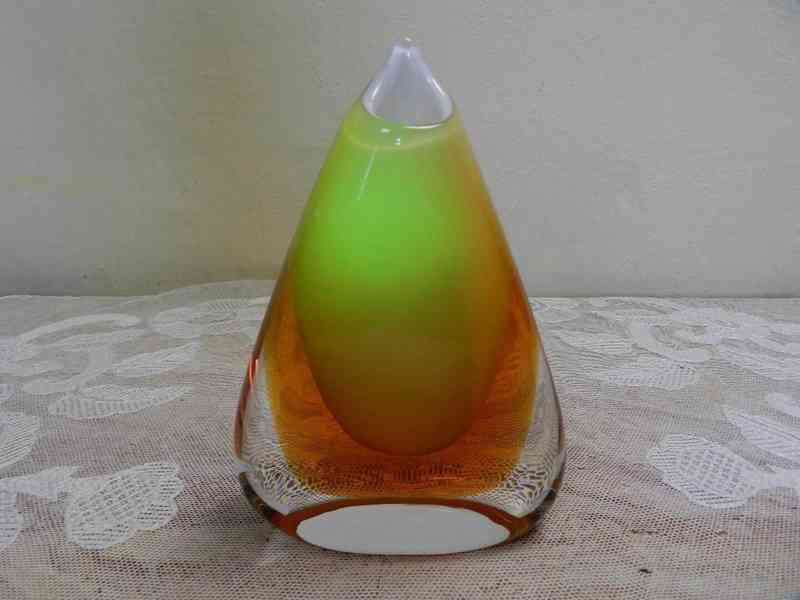 Luxusní Autorská uranová Váza Železný Brod - foto 1