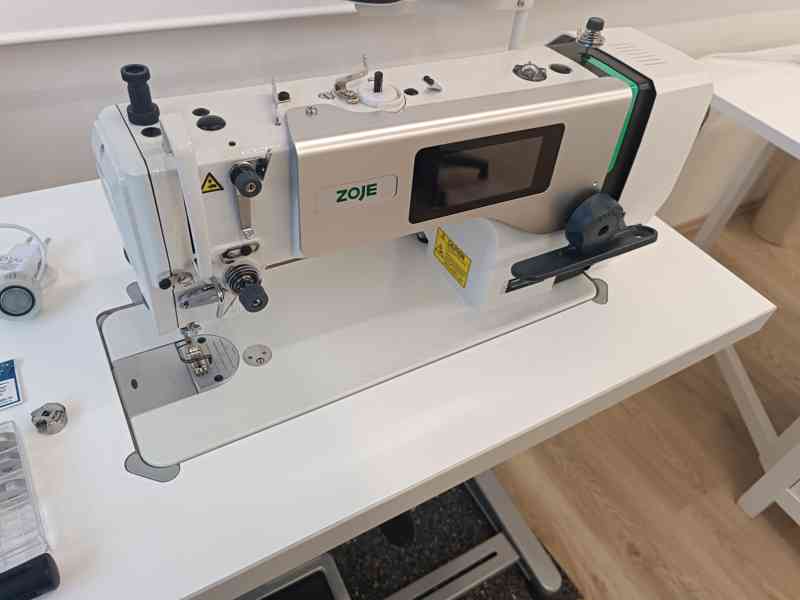 průmyslový jednojehlový šicí stroj ZOJE A8000 - foto 2