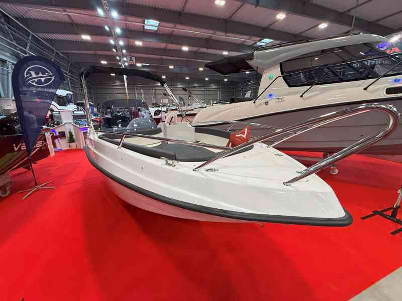 Nový motorový člun Giant 475 Sport+MOTOR - foto 3