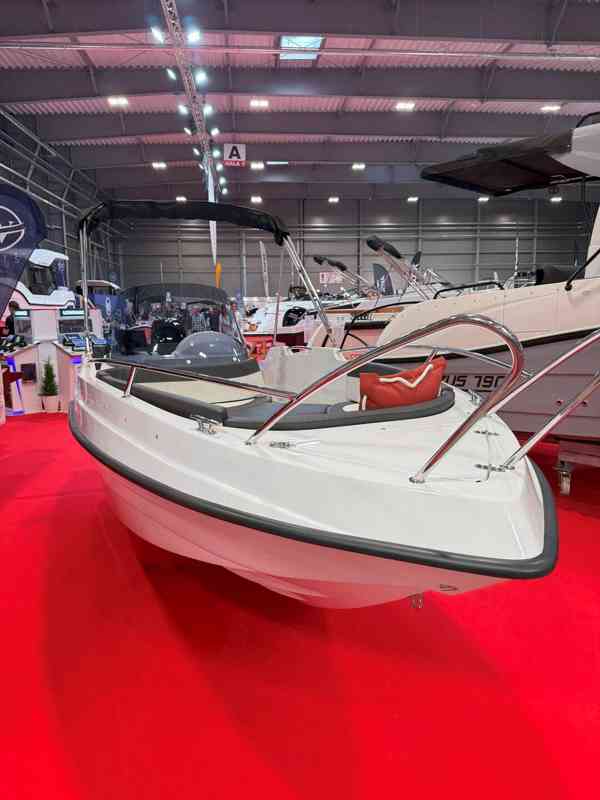 Nový motorový člun Giant 475 Sport+MOTOR - foto 4