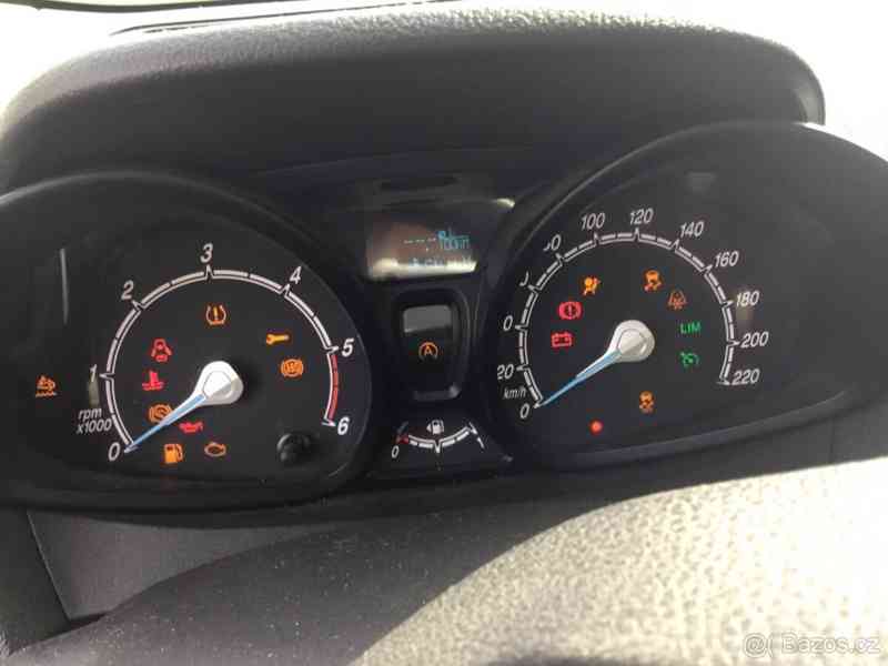 Ford Tourneo Courier 1,5 - foto 7
