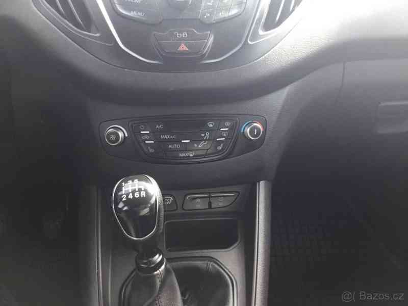 Ford Tourneo Courier 1,5 - foto 5