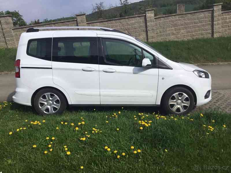 Ford Tourneo Courier 1,5 - foto 2