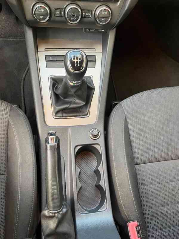 Škoda Octavia 1,6   3 TDI - foto 12