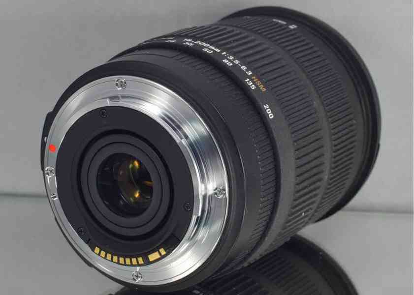 pro Canon - Sigma DC 18-200mm 1:3.5-6.3 OS *APS-C  - foto 4