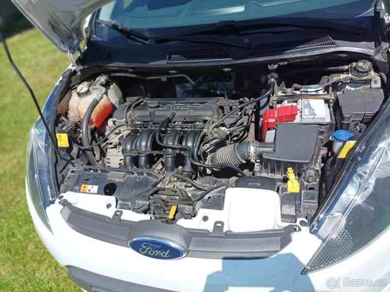 Ford Fiesta MK6 1.25i 44kW - foto 7