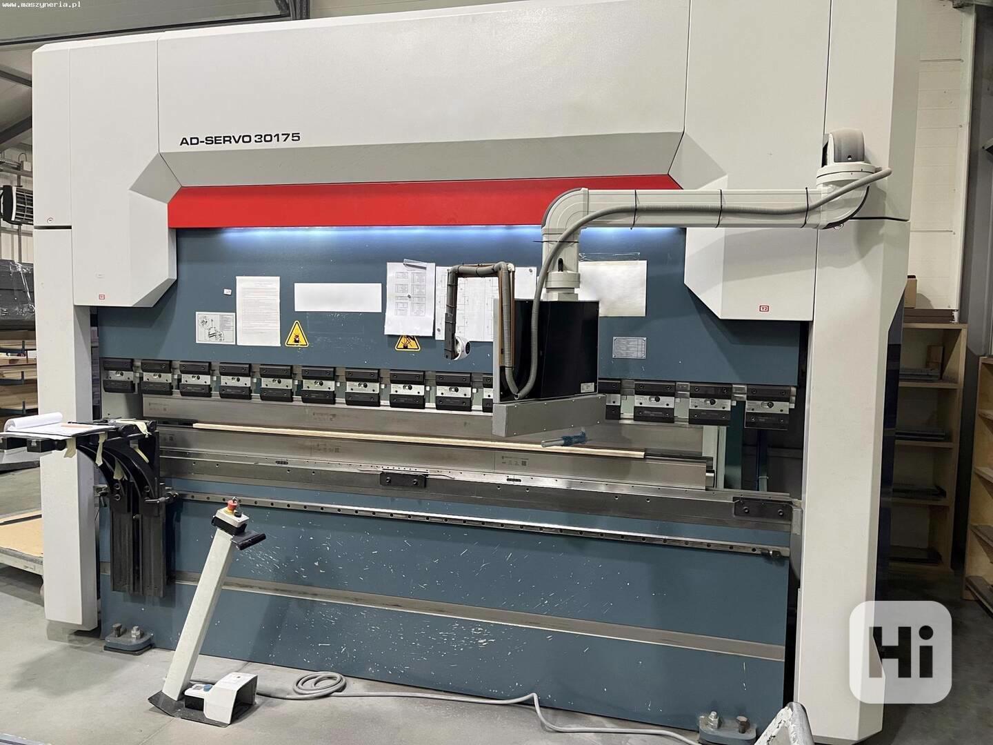 CNC hydraulický ohraňovací lis DURMA AD-SERVO 30175 - foto 1