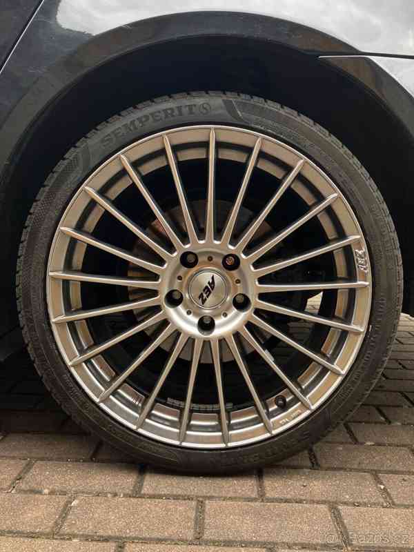 BMW Řada 5 3,0 530i E60 190 kW - foto 10
