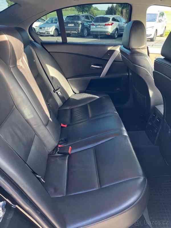 BMW Řada 5 3,0 530i E60 190 kW - foto 4