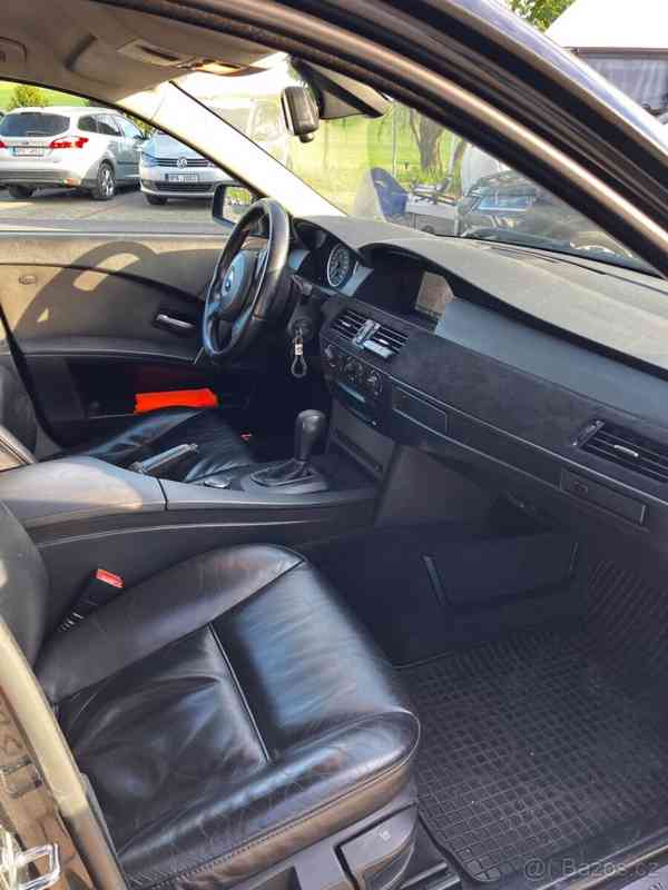 BMW Řada 5 3,0 530i E60 190 kW - foto 19