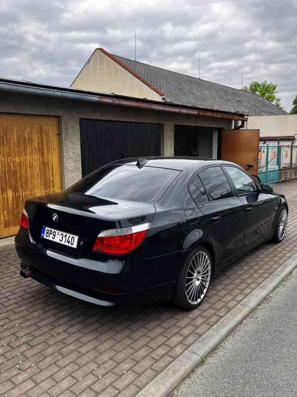 BMW Řada 5 3,0 530i E60 190 kW - foto 9