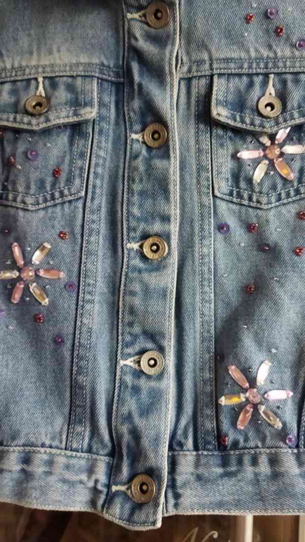 Nádherná džínová bunda s krásnými prvky Next - foto 3