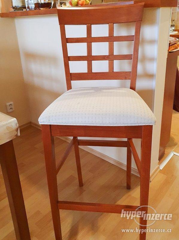 Barová židle dřevo – barva třešeň, v. 126 cm, 700 Kč - foto 2