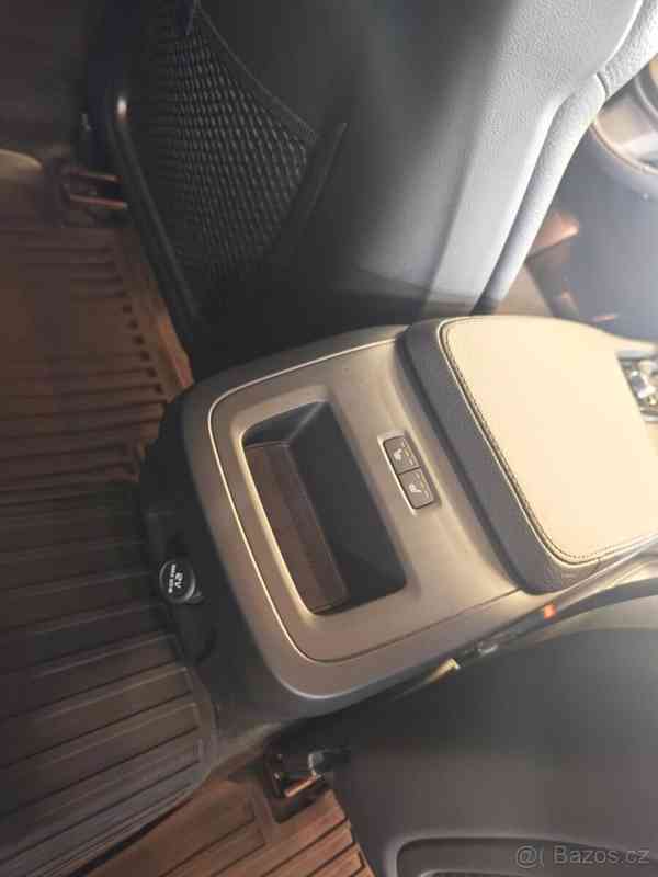 Volvo V90 CC D4 AWD + original el. tažné - foto 12