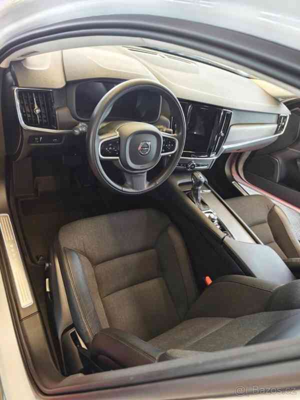 Volvo V90 CC D4 AWD + original el. tažné - foto 3