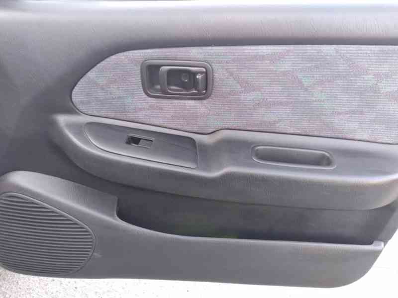 NISSAN ALMERA 1.4 16V GX 47000 KM - foto 31