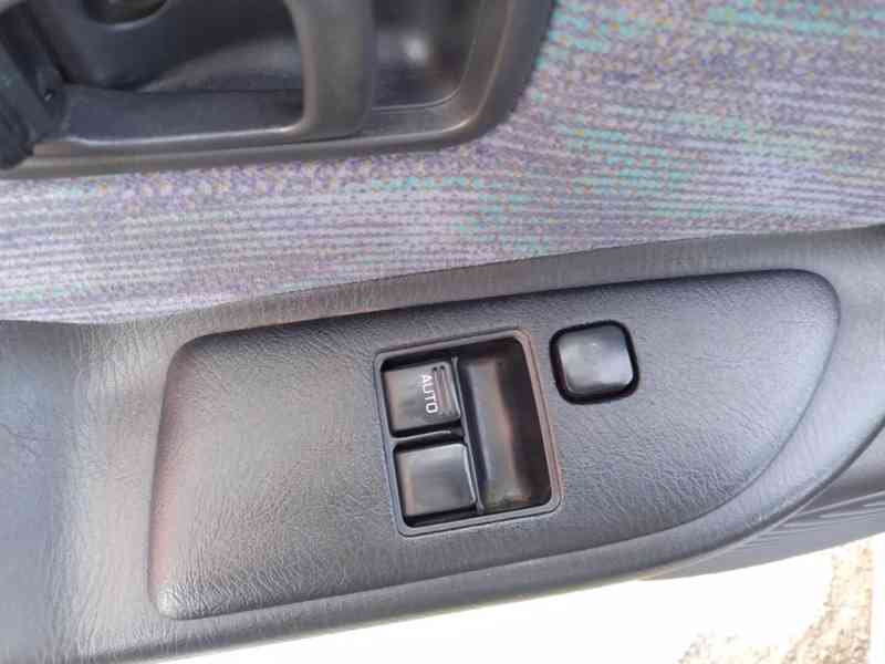 NISSAN ALMERA 1.4 16V GX 47000 KM - foto 17