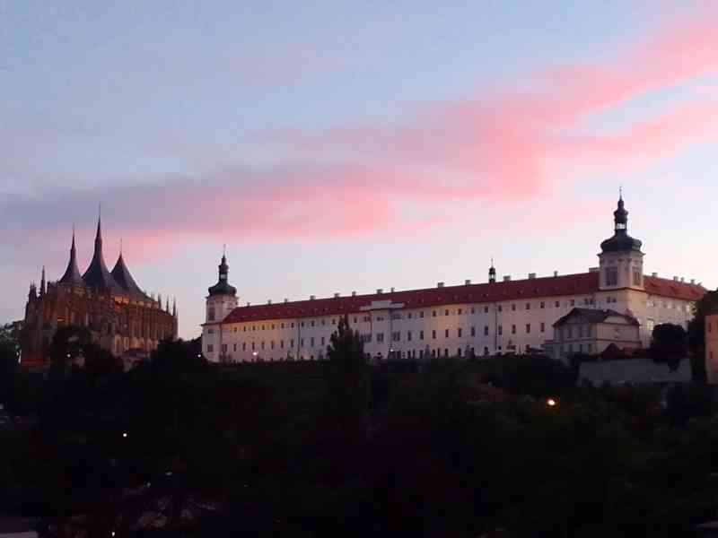 Pronájem zrekonstruovaného bytu v centru Kutné Hory LEVNĚ - foto 19