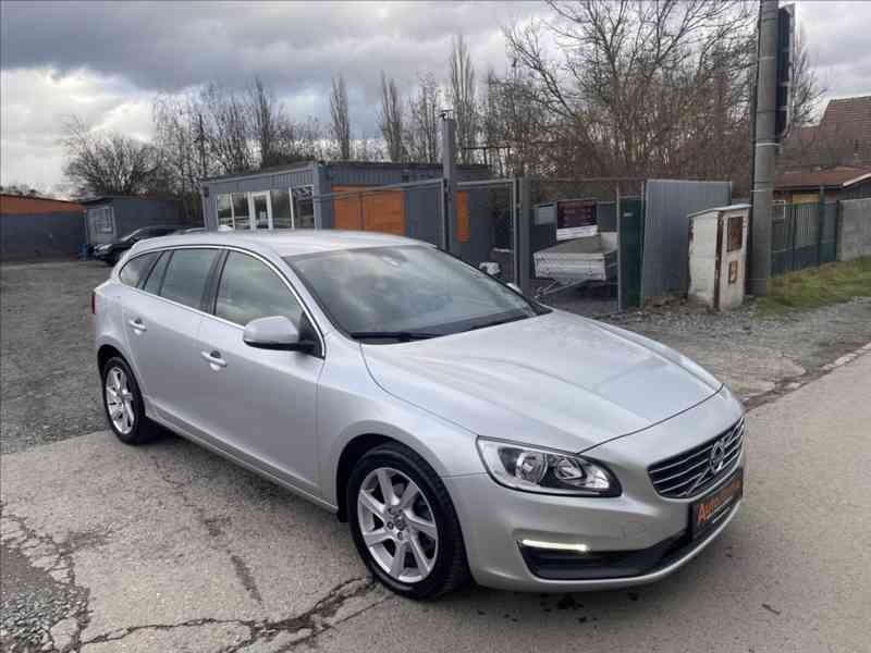 Volvo V60 1,6 D 1.MAJ. GARNACE KM,TOP - foto 2