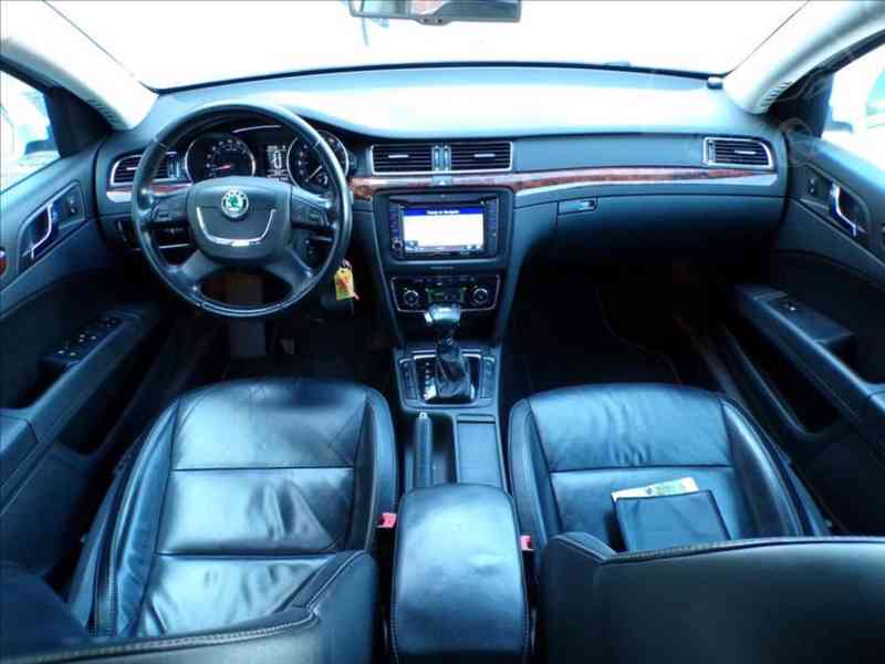 Škoda Superb 2,0 TDI AUTOMAT,XENON,KŮŽE - foto 5
