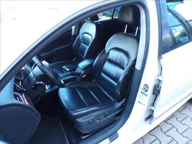 Škoda Superb 2,0 TDI AUTOMAT,XENON,KŮŽE - foto 10