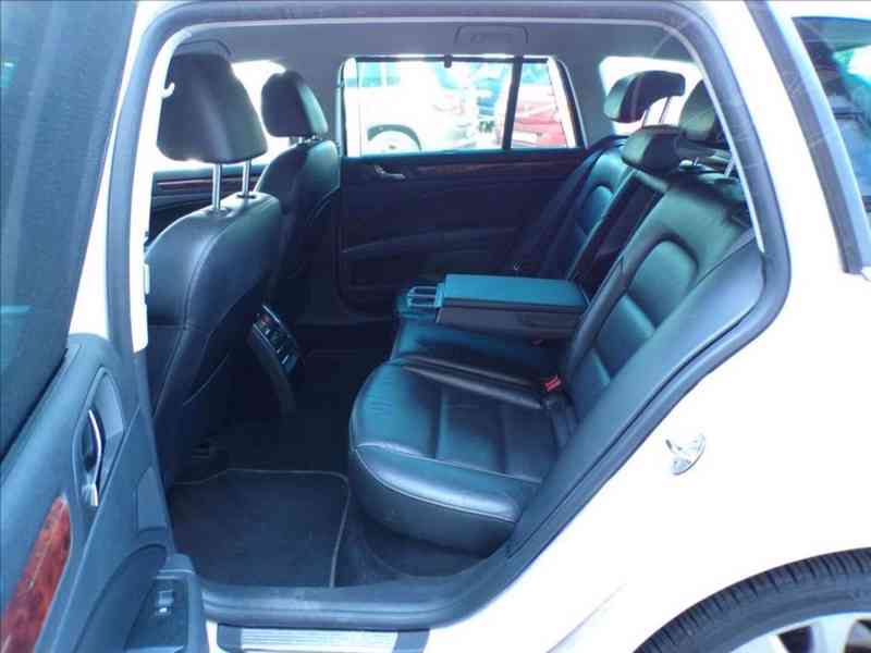 Škoda Superb 2,0 TDI AUTOMAT,XENON,KŮŽE - foto 11