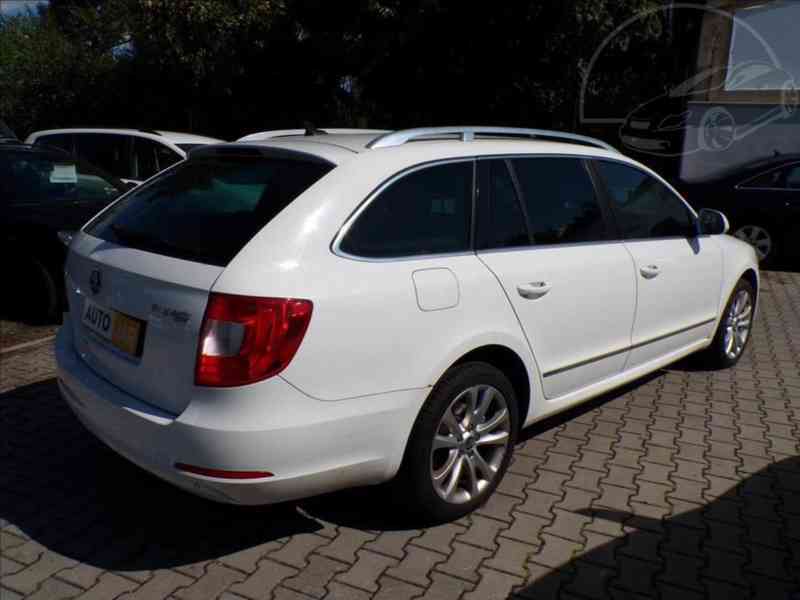 Škoda Superb 2,0 TDI AUTOMAT,XENON,KŮŽE - foto 3