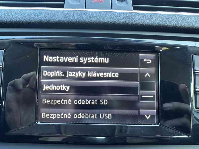 Škoda Octavia 1.6 TDI 81kW/1Maj/CZ/Výhřev/DPH - foto 33