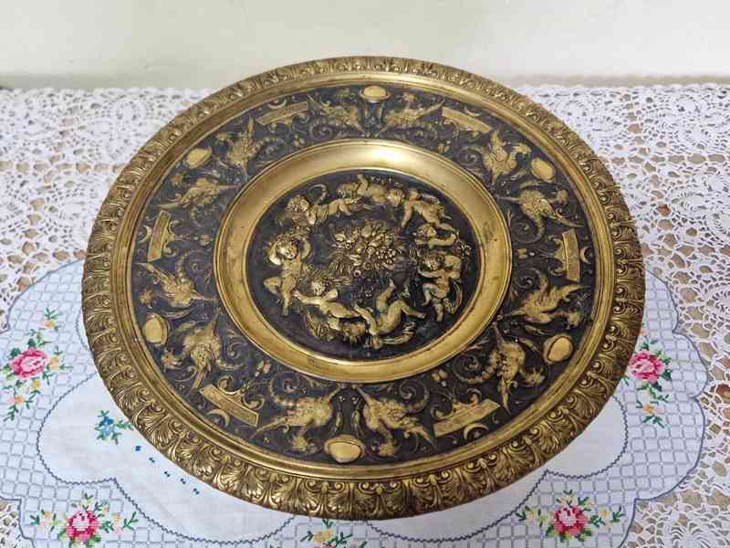 Luxusní  mosazný Nástolec s Putti - foto 2