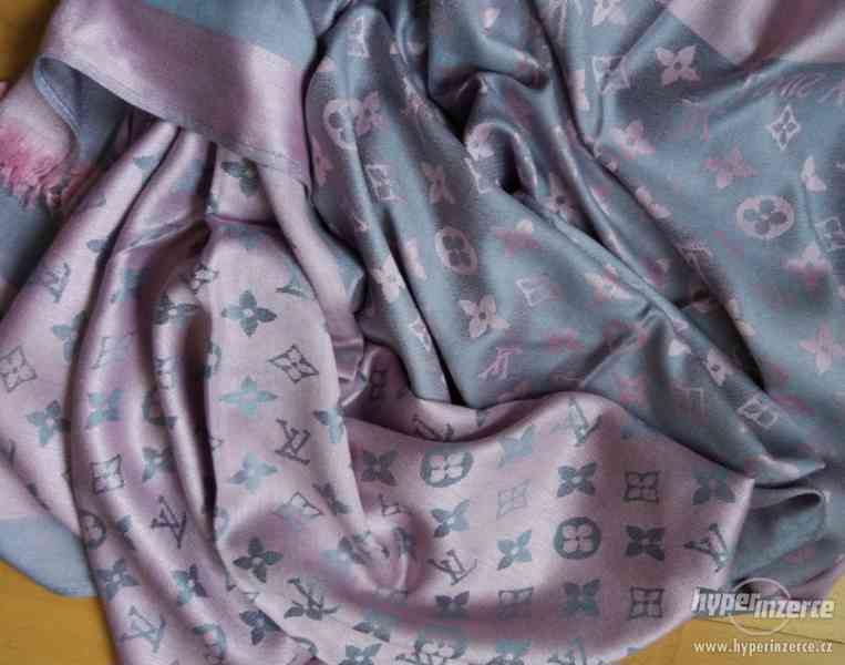 Jedinečný šál LV Louis Vuitton - foto 1