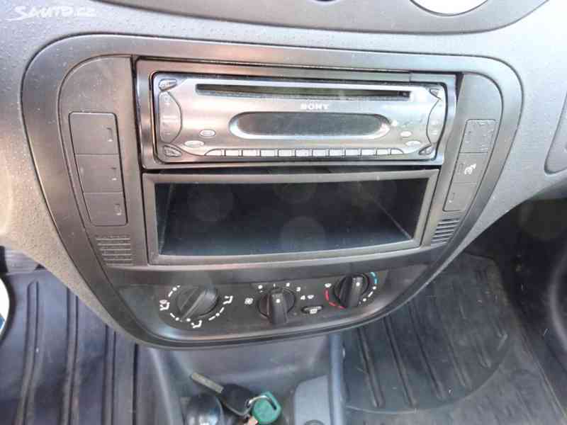 Citroën C3, 1.1i (r.v.2008)2.Maj.Koup. v ČR - foto 8