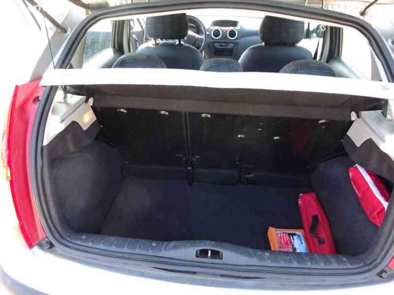 Citroën C3, 1.1i (r.v.2008)2.Maj.Koup. v ČR - foto 14