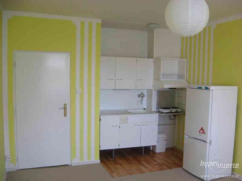 Pronájem Garsonky 25m2, Přerov - foto 1