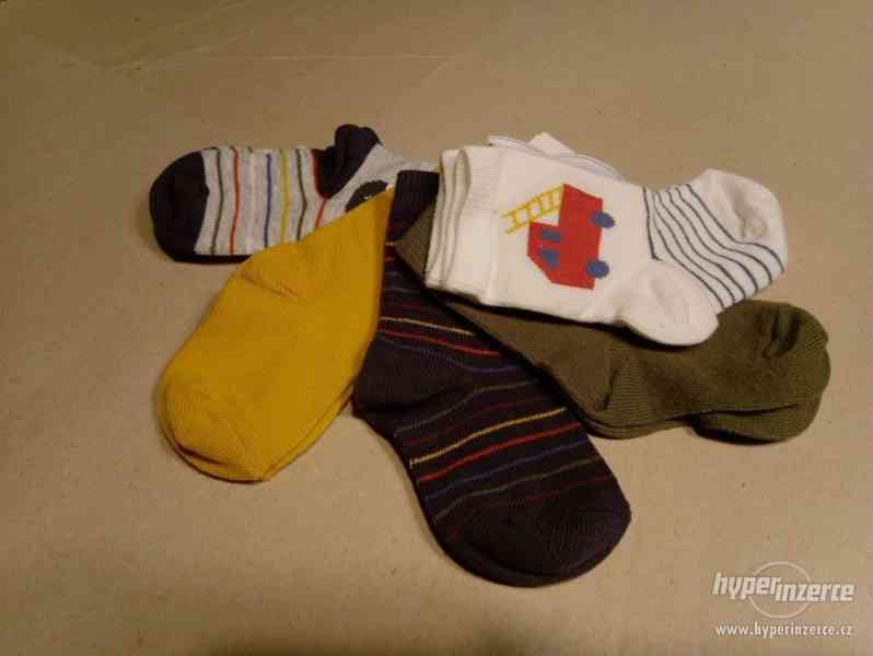 Pět nových párů ponožek, vel.6-12 měs. - foto 1
