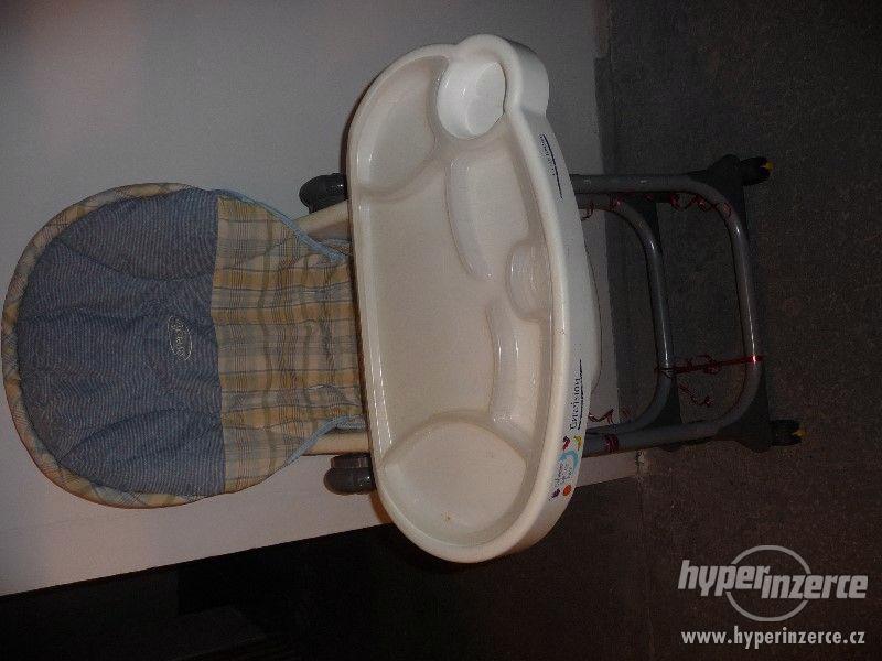 skladná jídelní židlička - foto 3