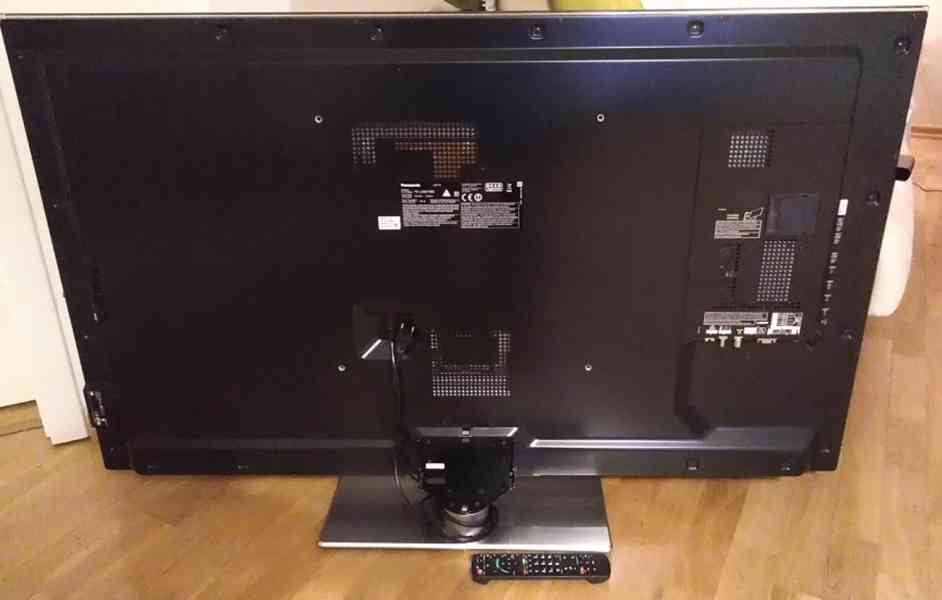 TV LED 3D Panasonic Viera TX-L55ETW5, 140cm, satelitní - foto 2
